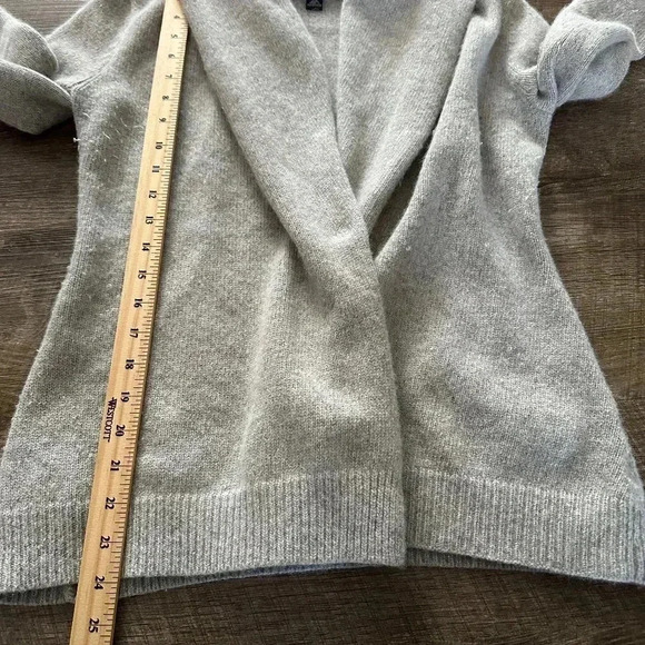 Banana Republic Angora Gray Shawl Collar Women's Cardigan Size Extra Small - Picture 3 of 6